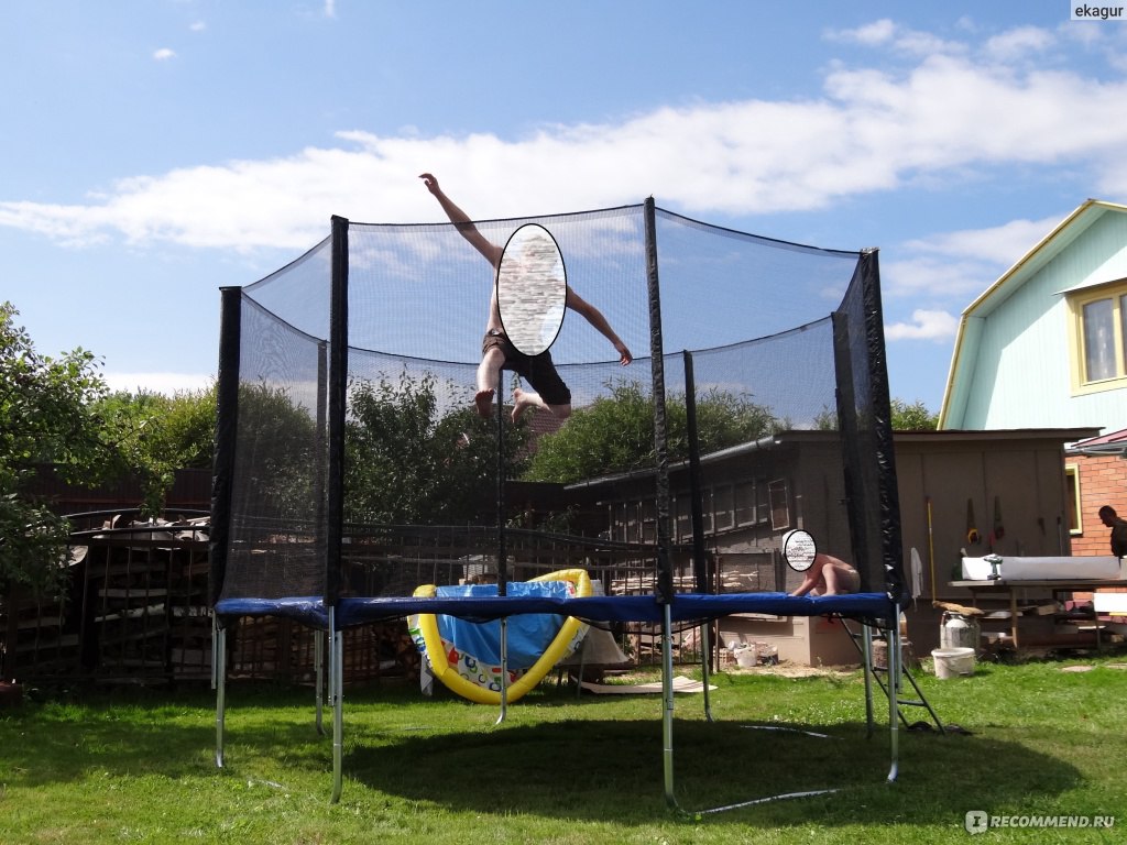 Батут DFC Trampoline Fitness (с сеткой) - «наверно это была одна из лучших  покупок для дачи (+ ВИДЕО)» | отзывы