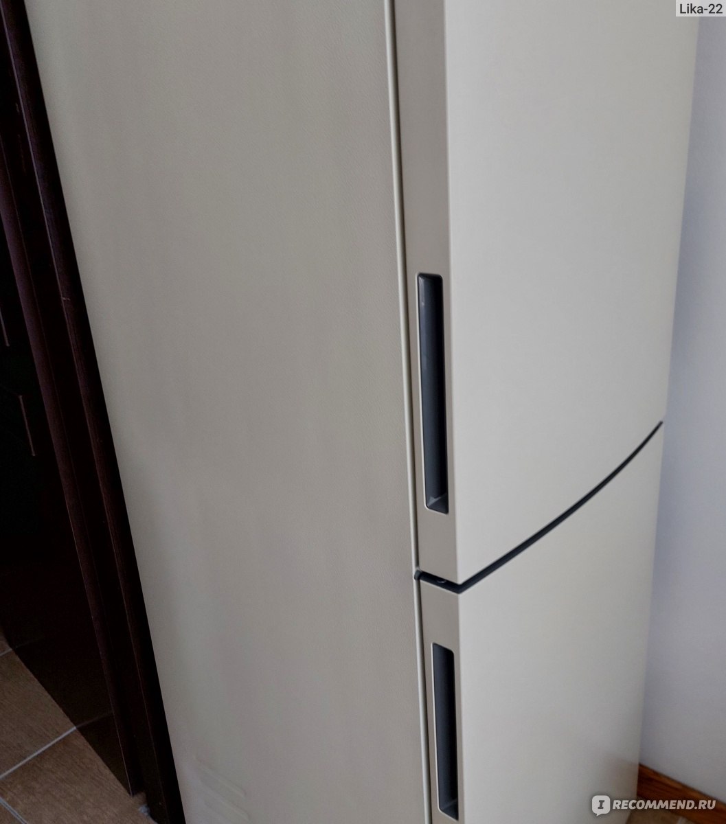 Холодильник с нижней морозильной камерой строение