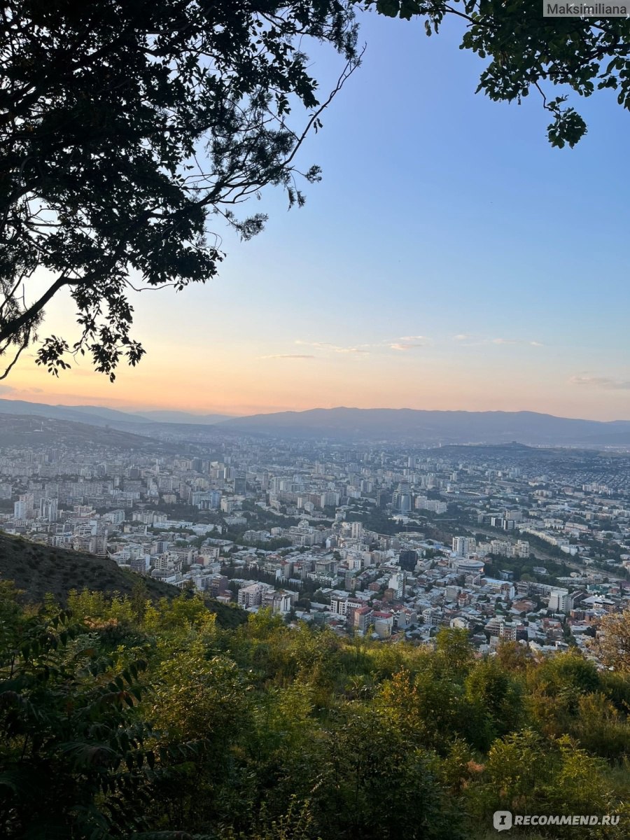 гора мтацминда в тбилиси