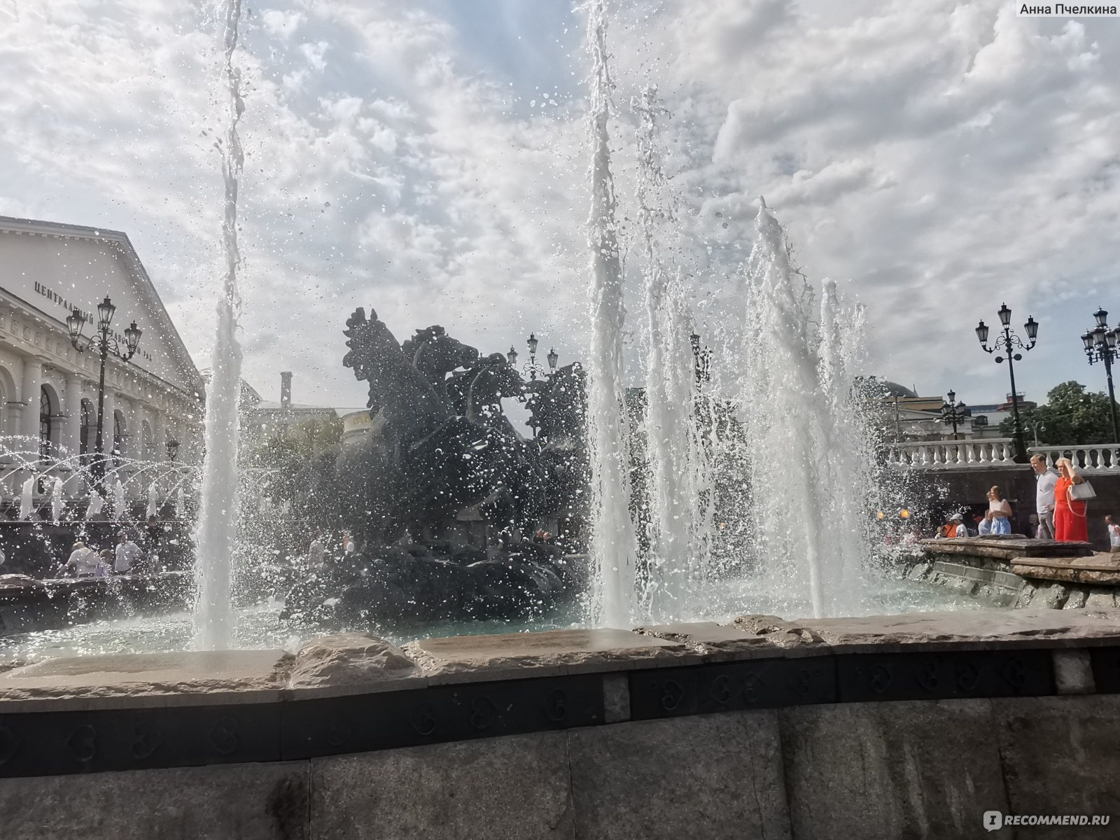 фонтаны в александровском саду в москве