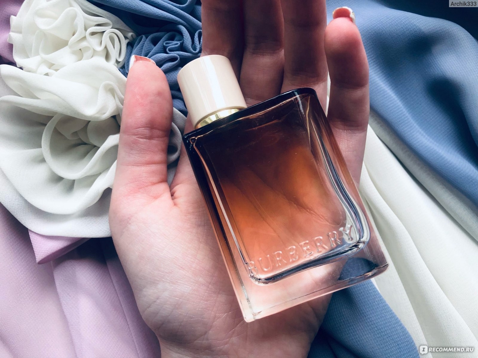 Burberry her 2025 intense composition