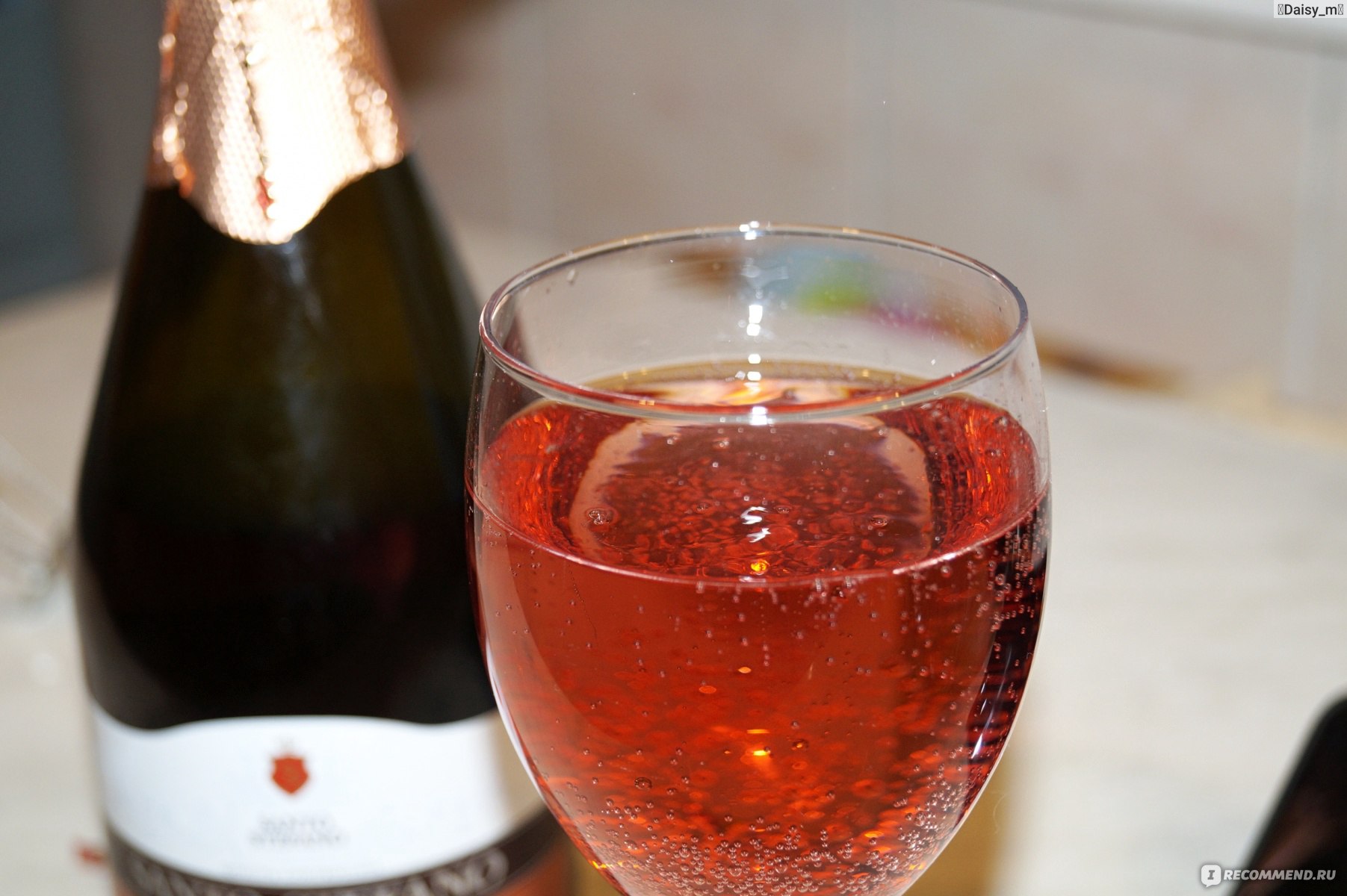 Винный напиток Santo Stefano "Rose Amabile" фото