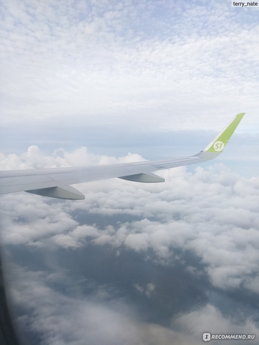 S7 Airlines (ОАО «Авиакомпания «Сибирь») - «S7 Airlines крупная  авиакомпания, которая достойно сочетает в себе бюджетность и удобства с  огромной географией перелетов. Как проходили два международных перелета  продолжительность почти 7 часов» | отзывы