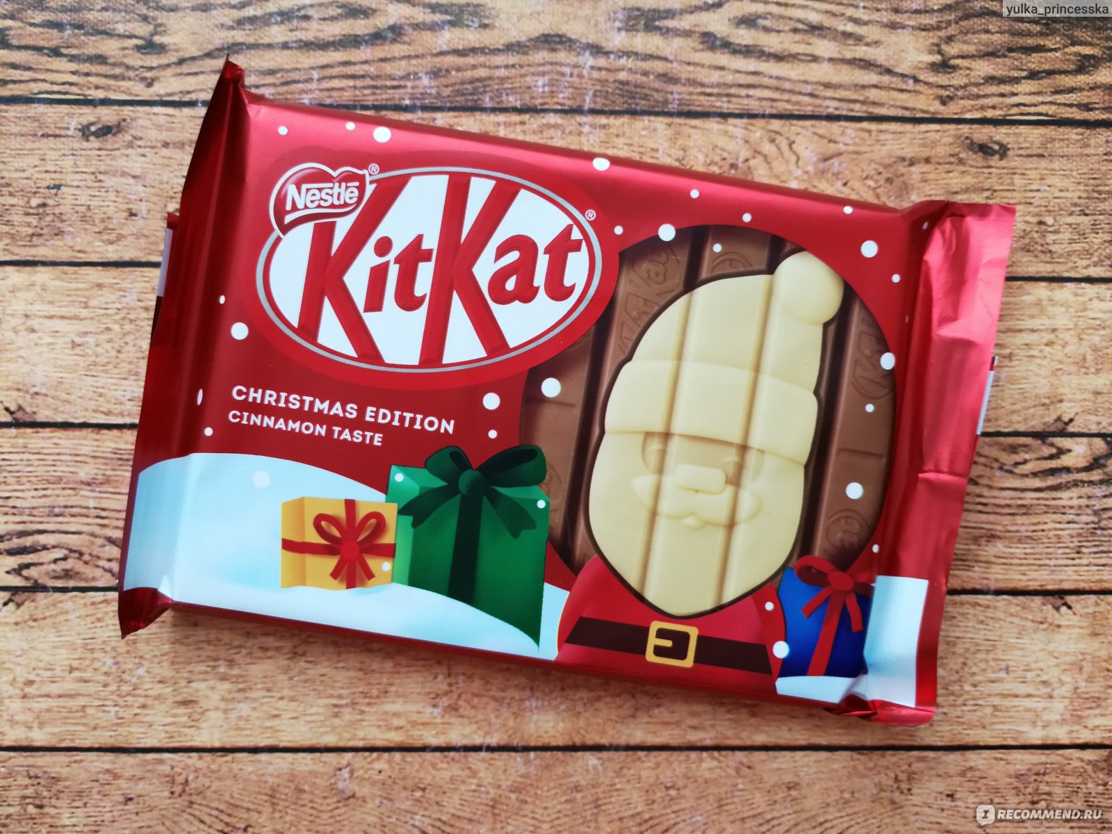 Christmas edition. Kitkat senses Christmas Edition. Кит кат Christmas Edition. Kitkat подарочный набор Christmas Edition 108. Nestle Kit kat Санта шоколады.