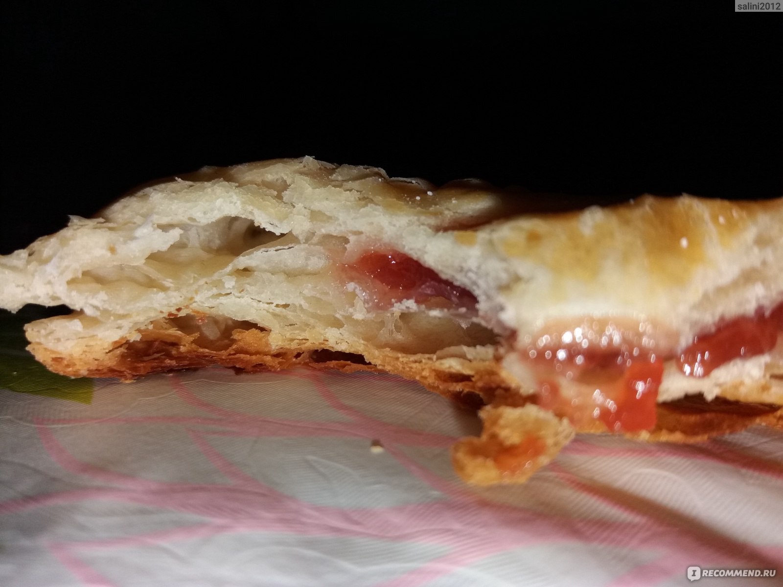 не пропеклось слоеное тесто в пицце (120) фото