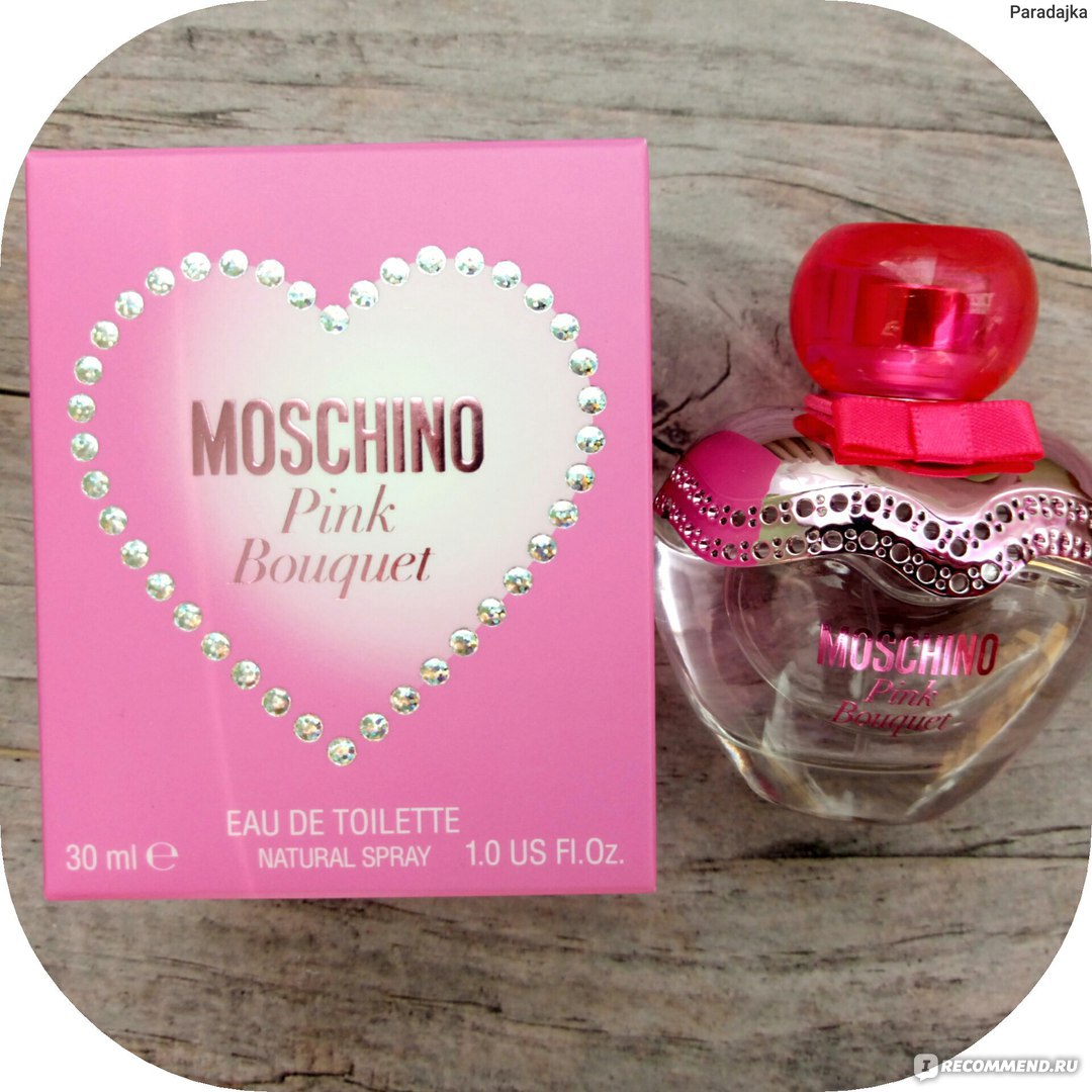 Духи moschino розовые. Жен туалетная вода Moschino Pink Bouquet. Духи Москино розовое сердце. Москино Пинк букет. Духи похожие на аромат Moschino Pink Bouquet.