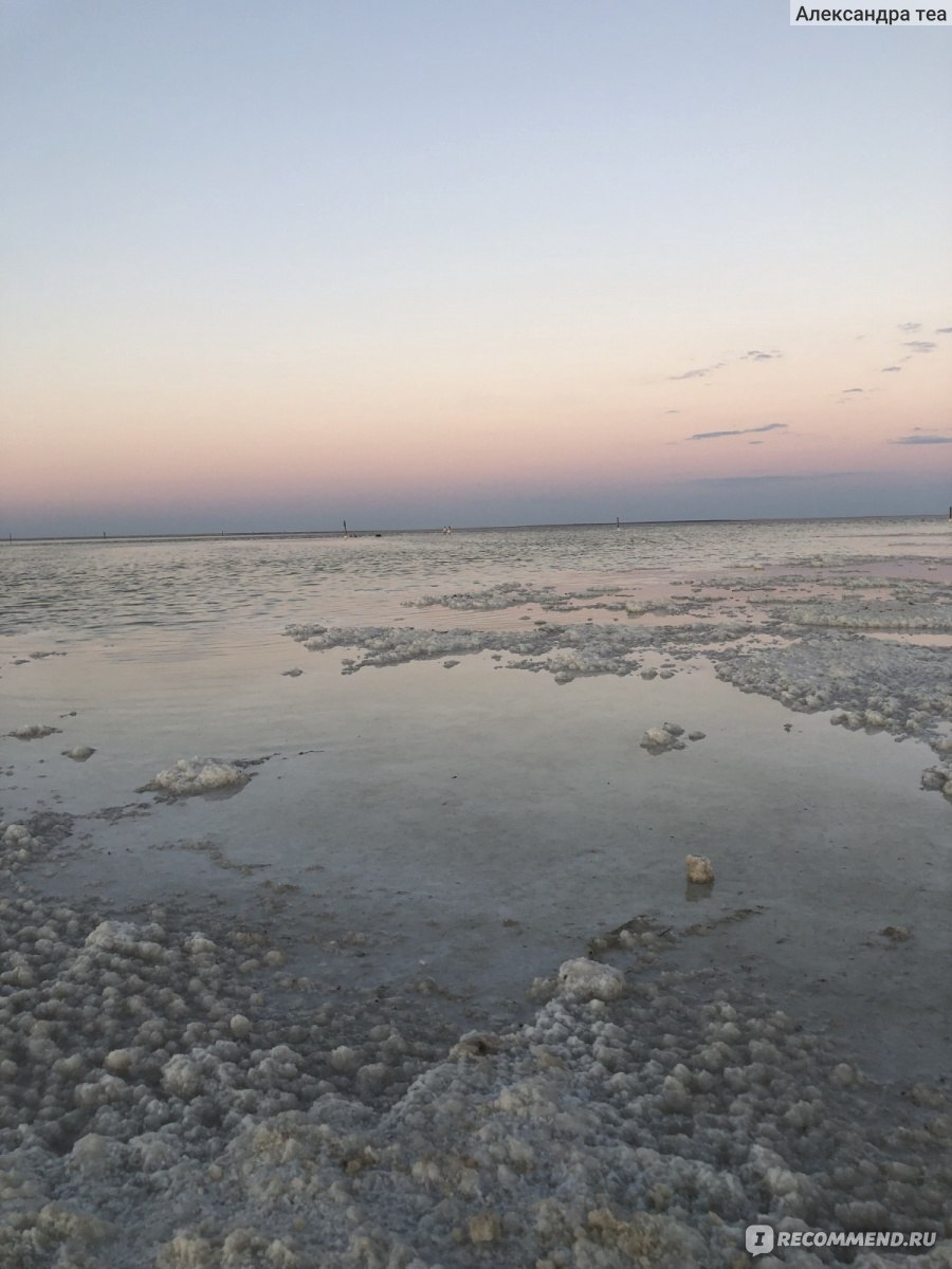 Солёное озеро в Астраханской области Баскунчак