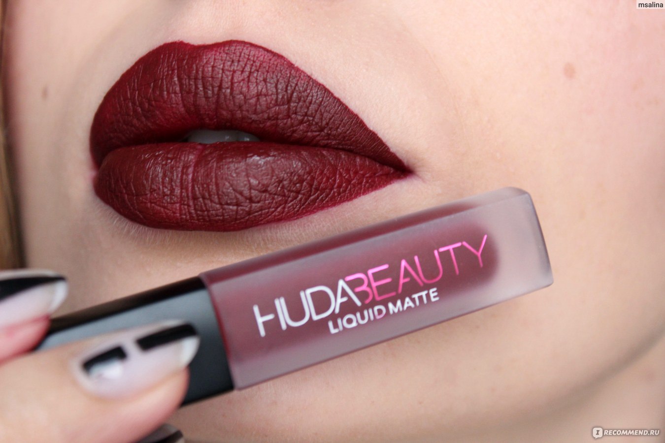 huda beauty famous swatch