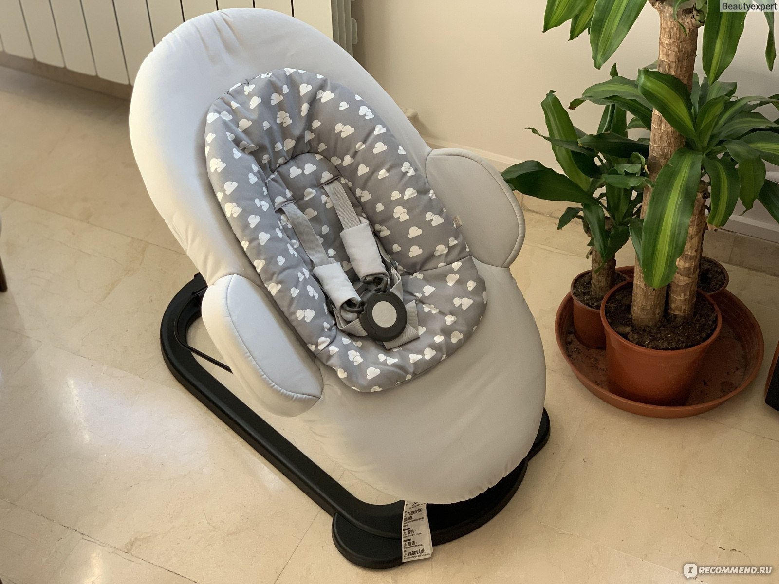 Шезлонг stokke steps bouncer