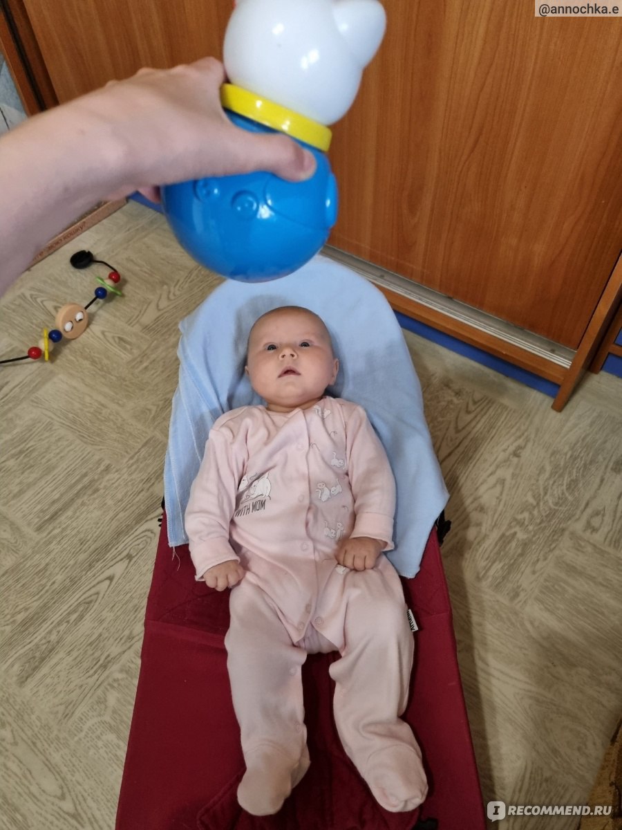 Шезлонг складной Luxmom для новорожденных  фото