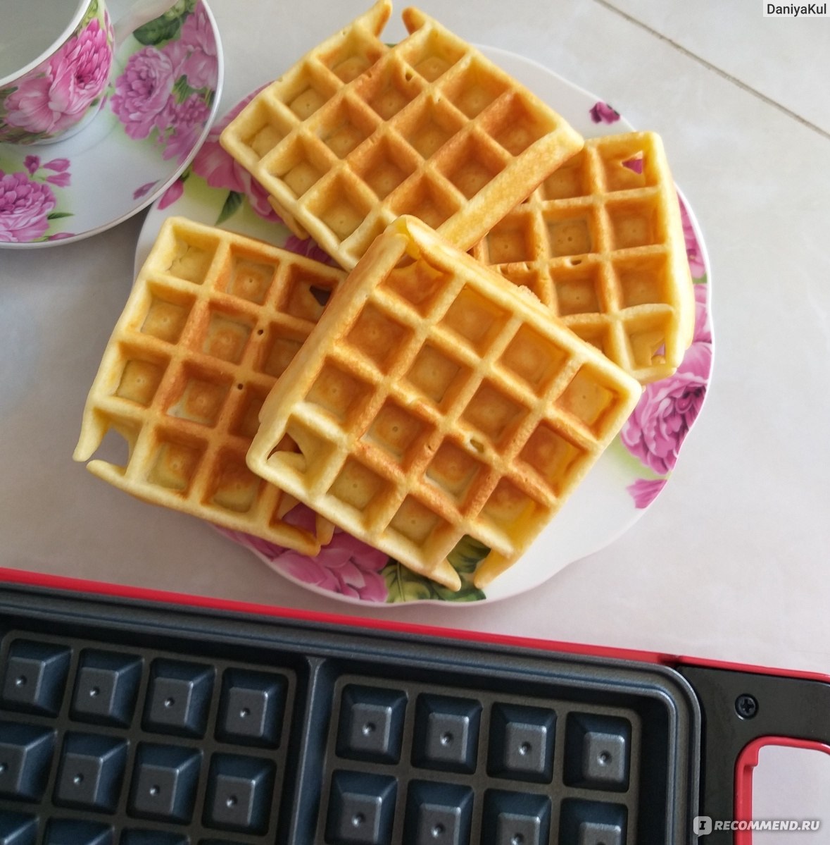 Электровафельница GFGRIL GF-010 Waffle Hobby - «Электровафельница GFgril  GF-010 Waffle Hobby для вкусных и мягких вафель. Подходит для разных рецептов  вафель (венские, картофельные, сырные и др.). Проста и удобна в  использовании» | отзывы