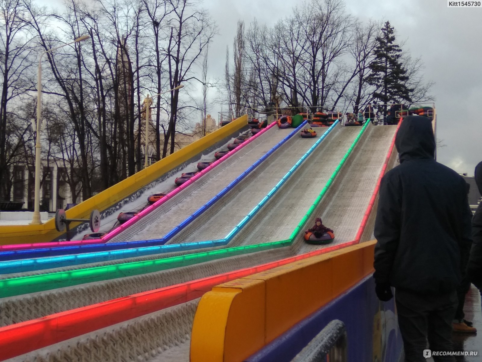 Тюбинговая горка «Сияние» ВДНХ, Москва - «Тюбинговая горка в Москве, где  можно покататься за 40- 50 рублей. Расскажу, как добраться, как найти ее на  ВДНХ, покажу цены. Поделюсь впечатлениями.» | отзывы