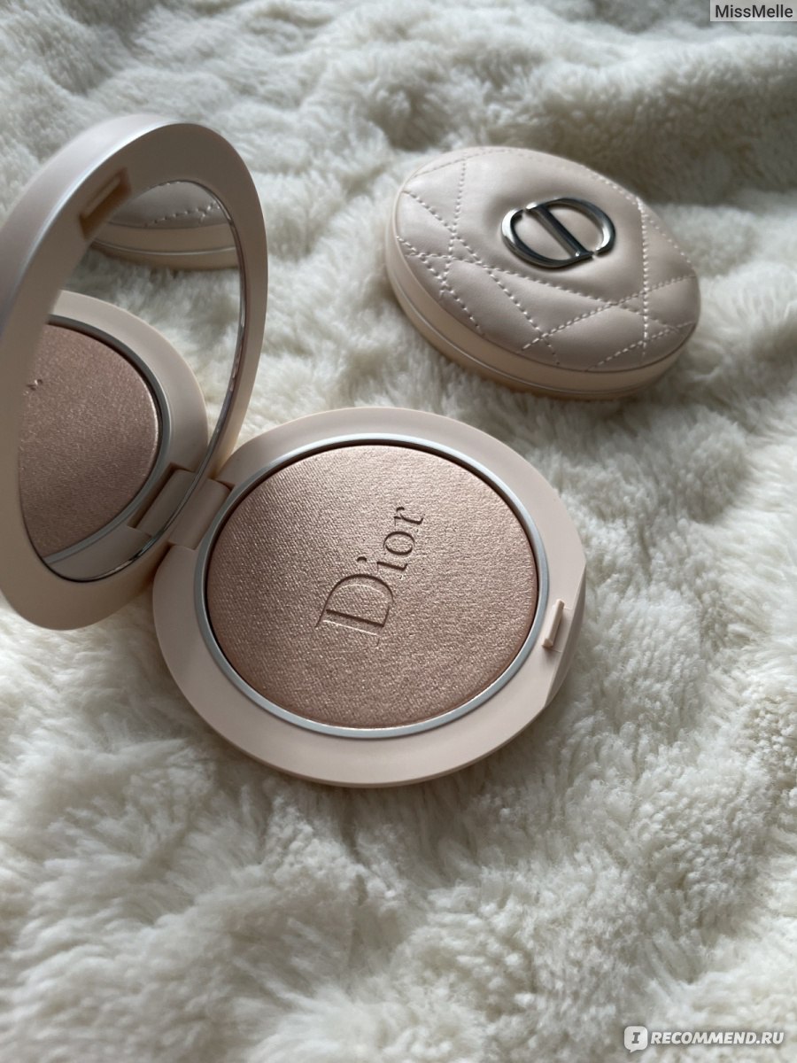 Dior Forever Couture Luminizer 01