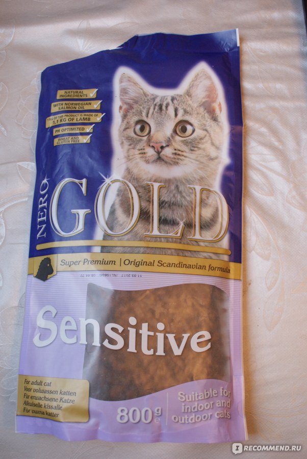 Корма gold. Корм для кошек Голд. Неро Голд супер премиум корм для кошек ягненок. Nero Gold super Premium для кошек с курицей. Nero Gold для кошек состав.