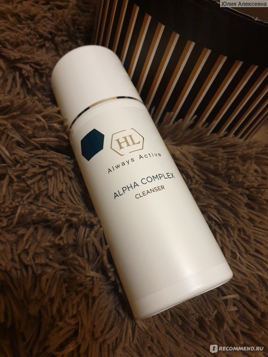 Holy land gel cleanser. Holy Land Alpha Complex Cleanser. Умывалка от Holy Land youthful. Холи ленд юсфул умывалка.