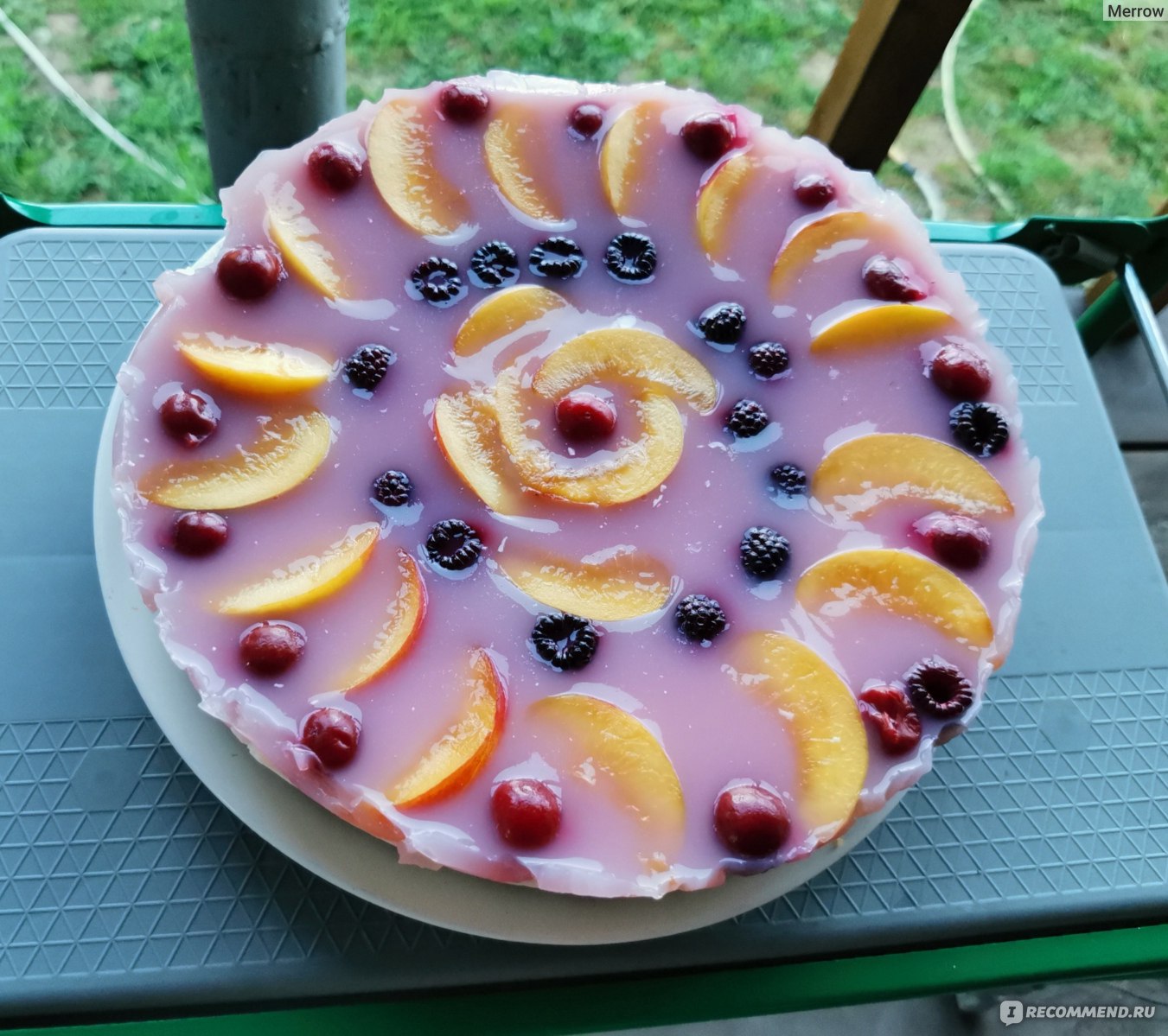 Торт с желе и ягодами 