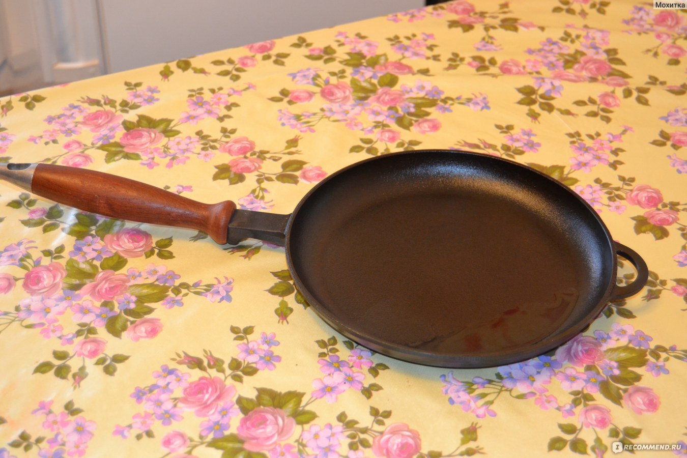 Чугунная сковорода перед первым использованием. Подготовка чугунной блинницы к использованию первому. Нужно ли на блиннице масло.
