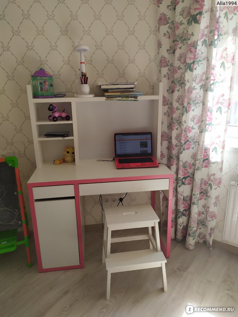 Письменный стол для девочки икеа