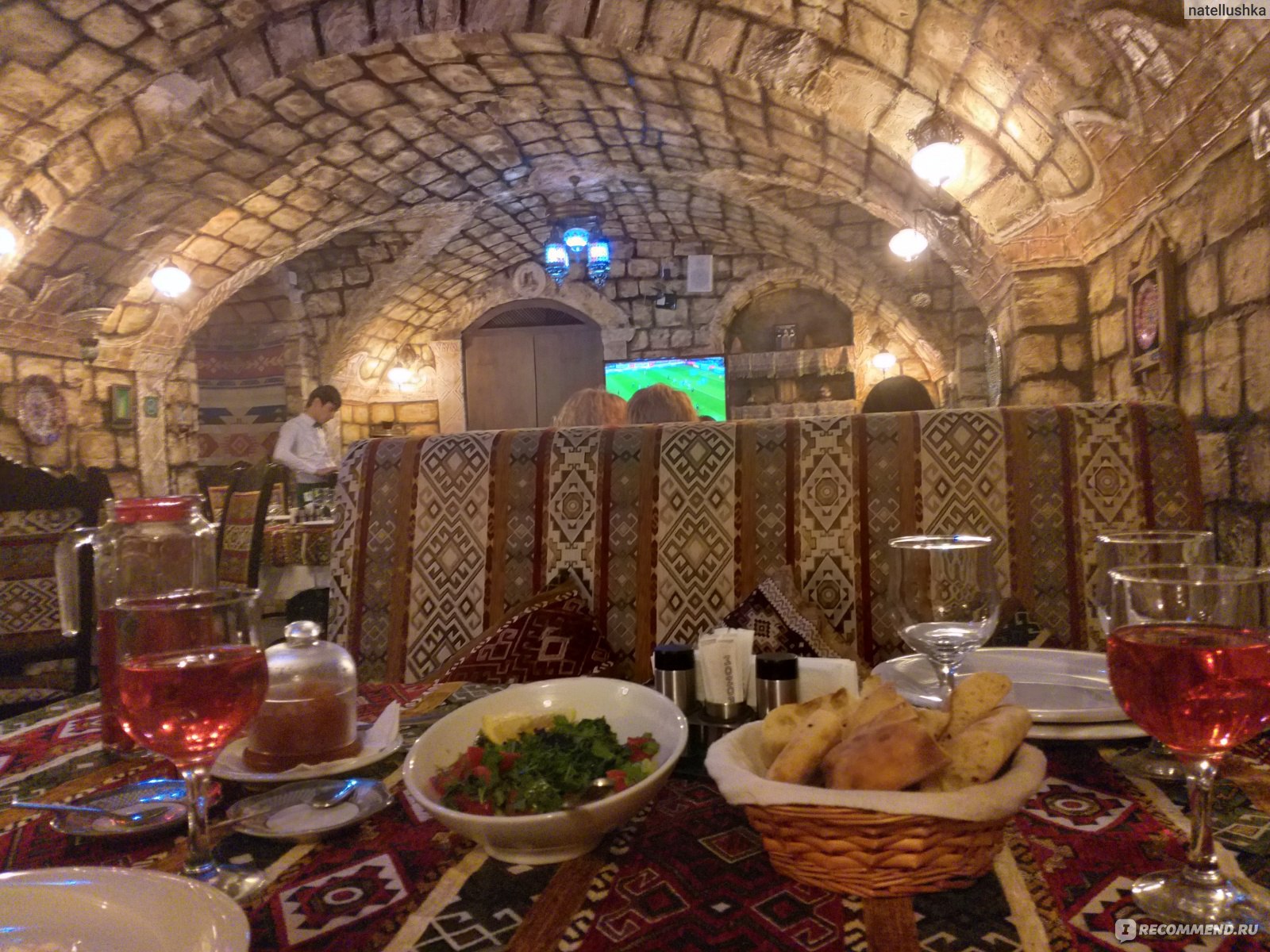 Кафе азербайджан. Азербайджанский ресторан. Азербайджанское кафе. Ресторан азербайджанской кухни. Азербайджанский ресторан в Баку.