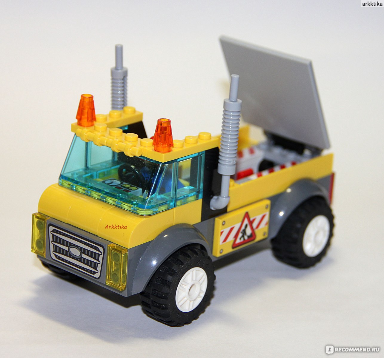 Lego Juniors 10683 - Road Work TruckМашина Дорожных Рабочих - «У вас нет  воды, прорвало водопровод? Это ремонтировали дорогу наши рабочие...  Интересные ситуации в конструкторе Лего.» | отзывы