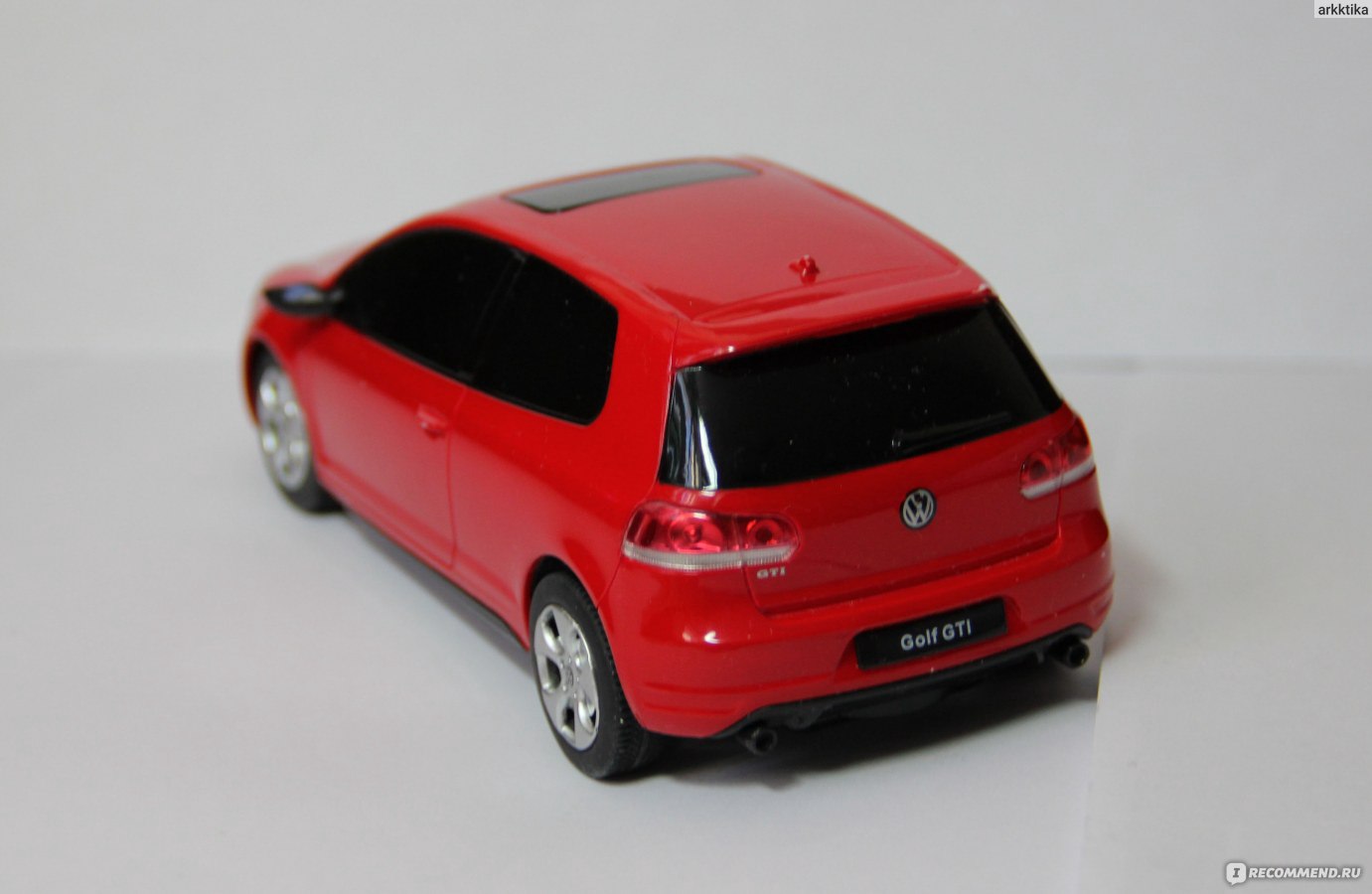 Rastar Машина радиоуправляемая Volkswagen Golf GTI 1:24 - «Хорошая  радиоуправляемая машинка для маленького гонщика.» | отзывы