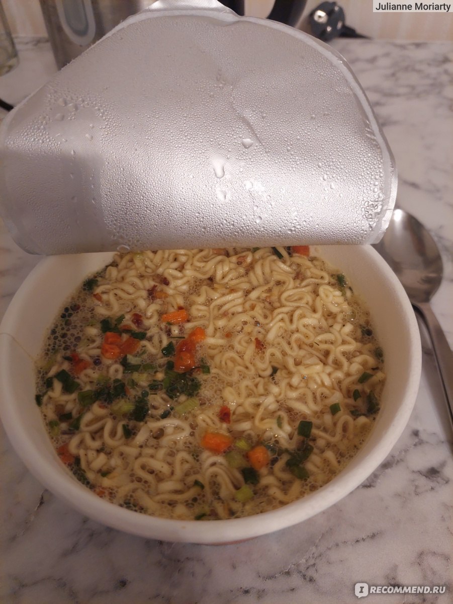 Лапша быстрого приготовления Биг ланч с тушеной курицей и луком 75 г ...