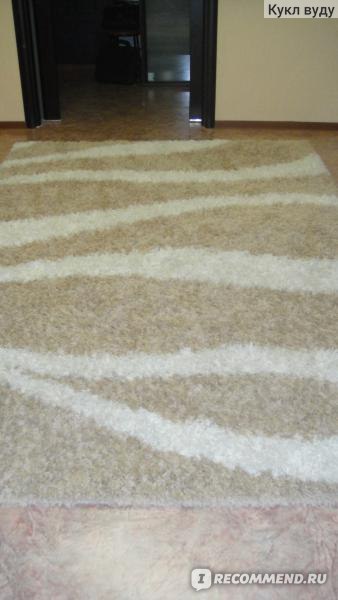 Мы осуществляем чистку ковров недорого и качественно на территории заказчика или у себя на фабрике: