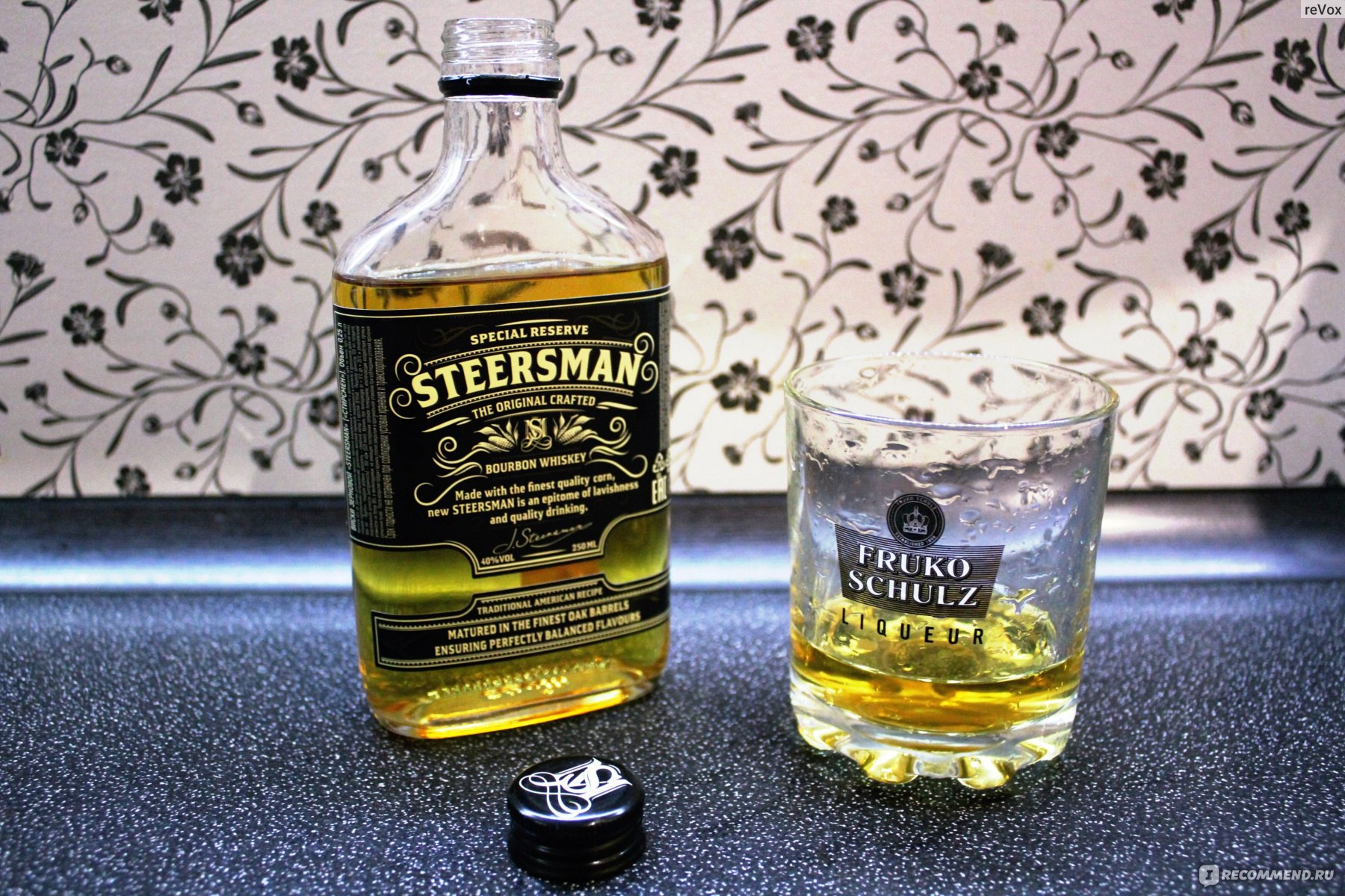 Steersman apple. Виски Steersman Bourbon Whiskey. Бурбон Steersman 0.7. Виски Steersman зерновой 0.7. Steersman виски 0.25.