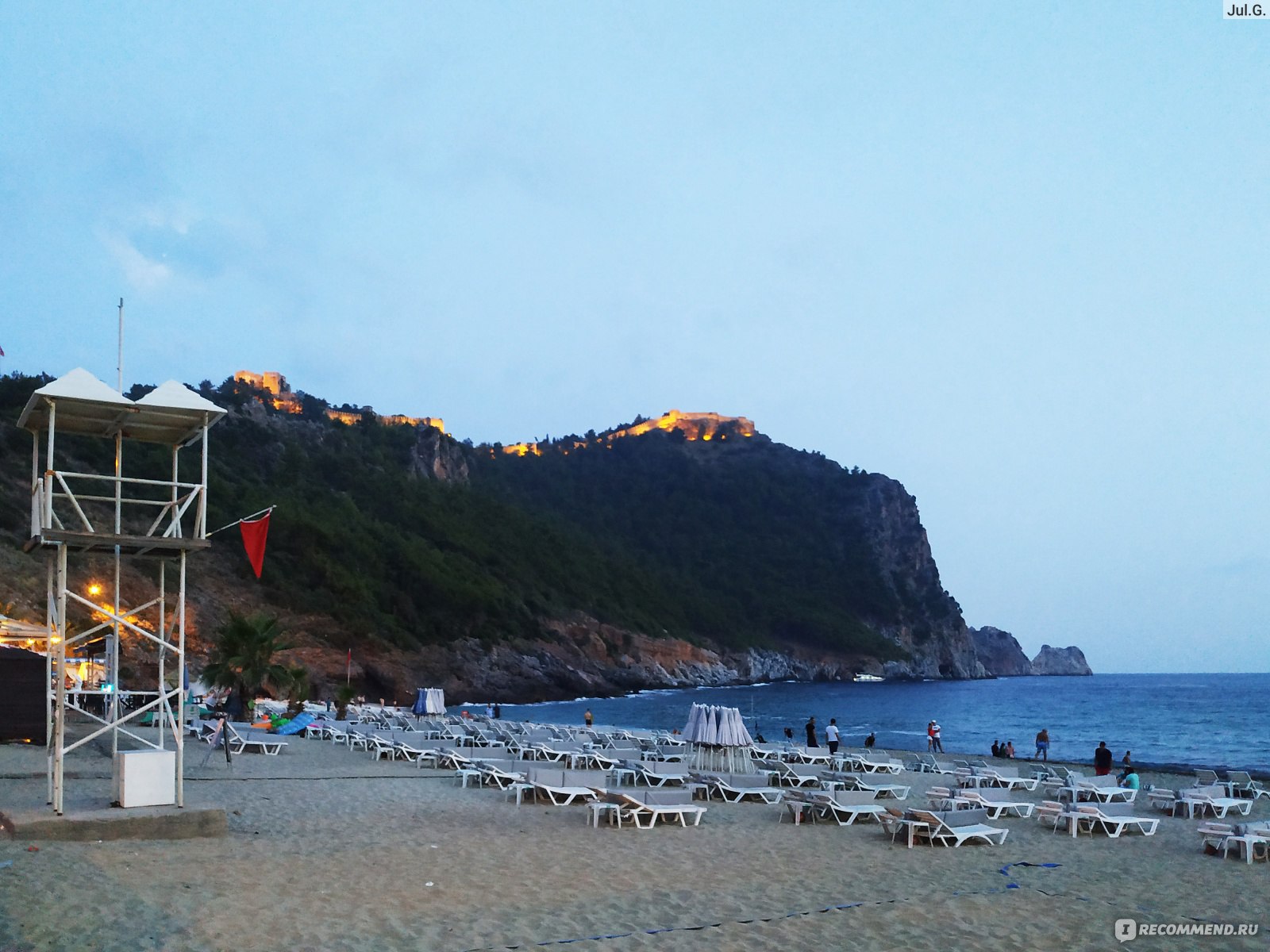 Турция, Аланья, пляж Клеопатры (Cleopatra Beach) - «Самый лучший пляж  Алании? Ну не знаю... Красивый, отлично обустроенный, но не такой уж и  идеальный! Хвалить - хвалю, но советую не всем! Пляж Клеопатры -