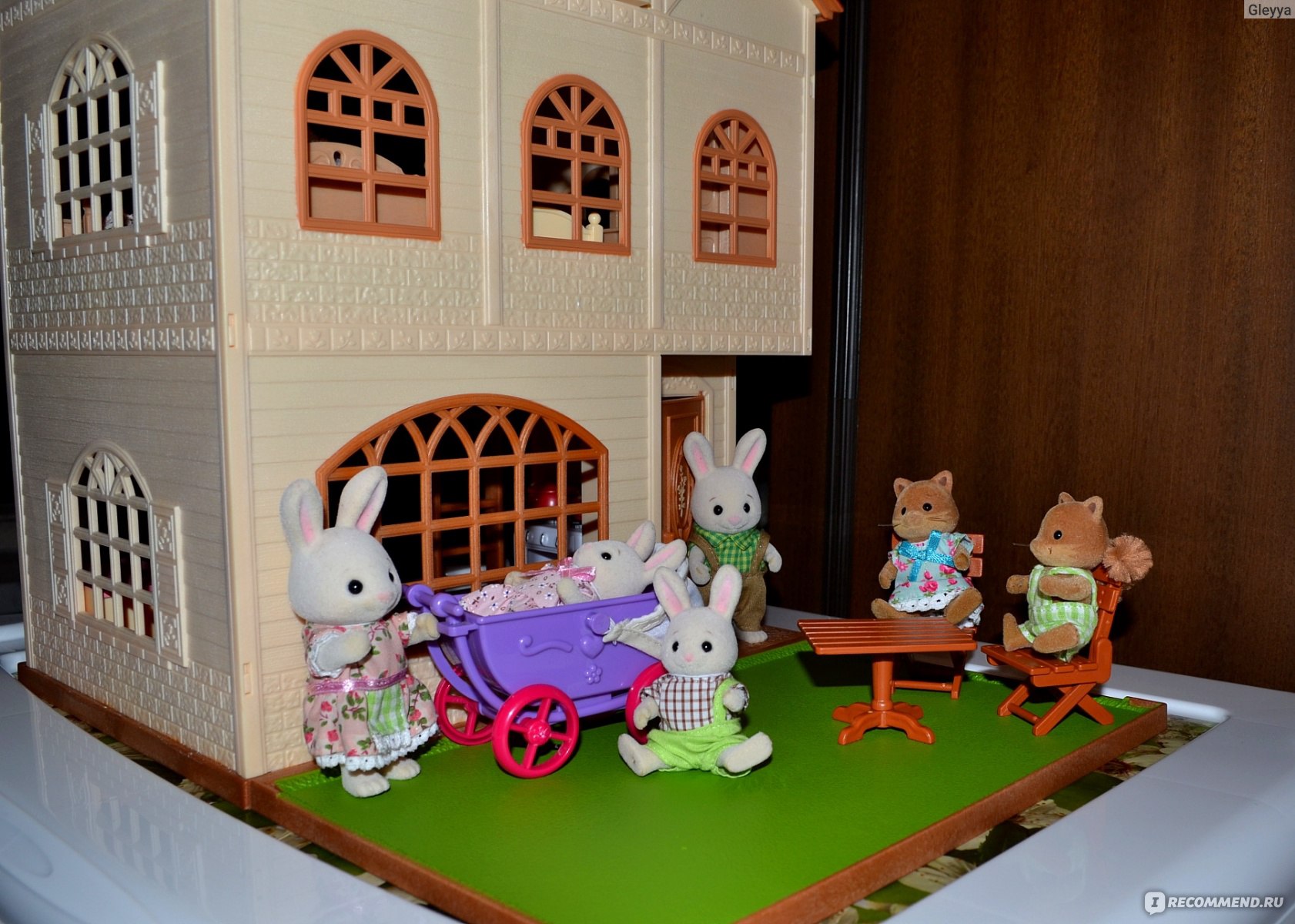 Sylvanian Families Трехэтажный дом - «Хороший дом. Заоблачная цена. Все как  в реальной жизни.» | отзывы