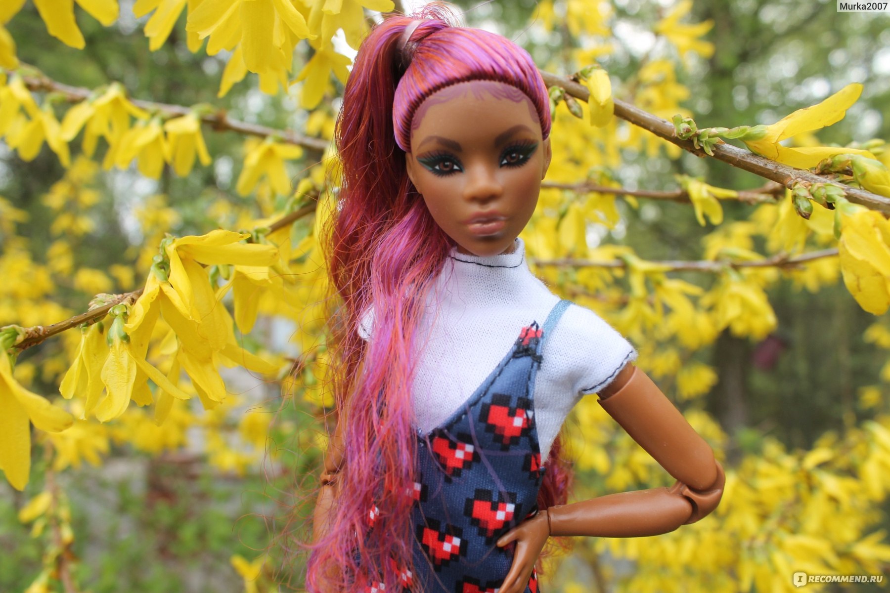 Barbie Looks Doll (Petite, Curly Red Hair) HCB77 / Куклa Барби лукс темнокожая c высоким хвостом HCB77 фото