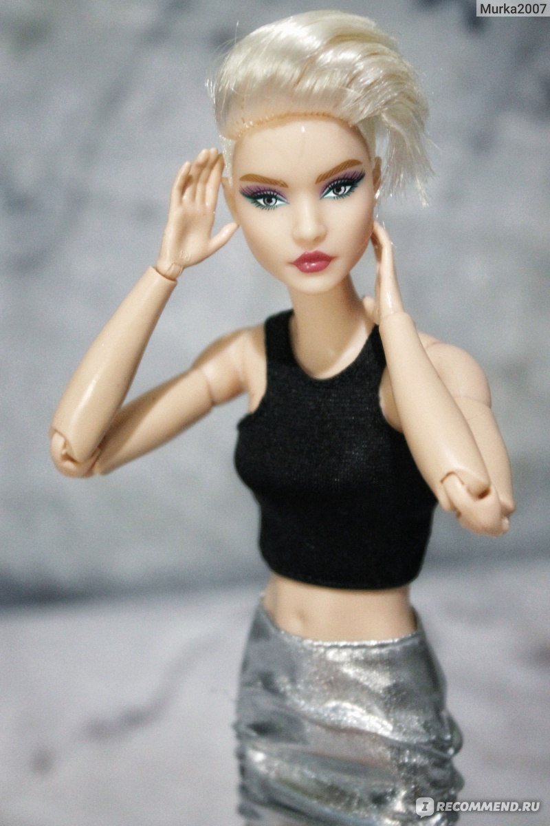 Barbie Looks кукла c короткими волосами HCB78 фото