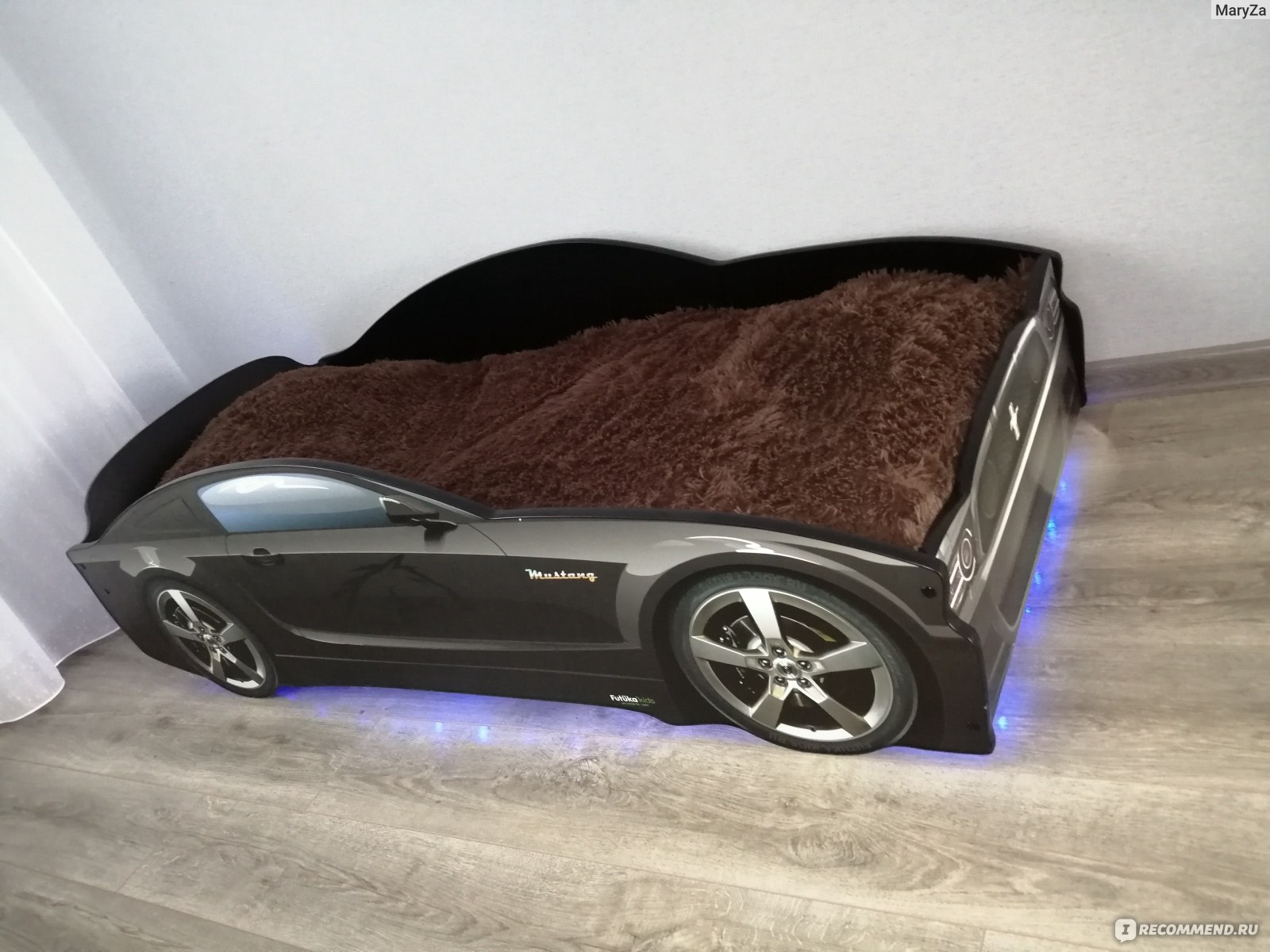 Кровать из машины переделанная