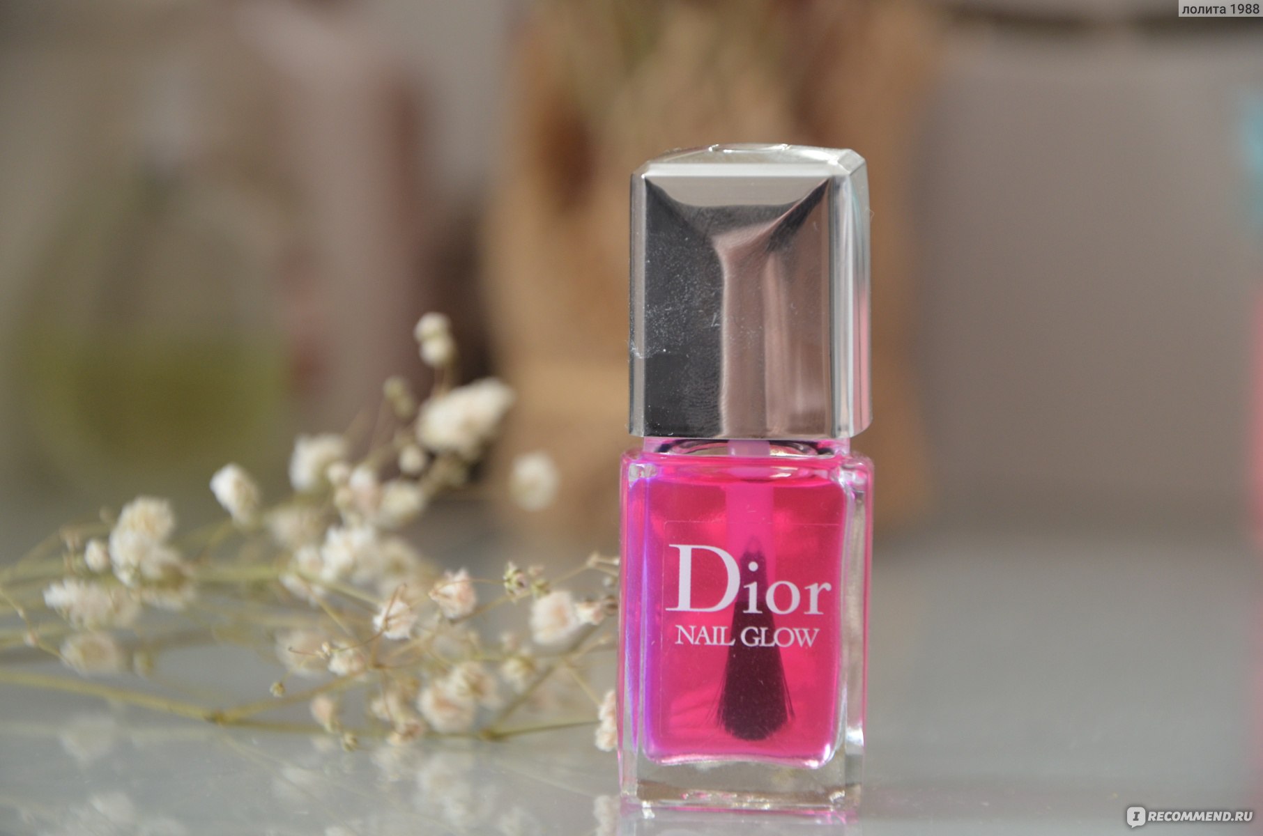 Лак для ногтей Dior Nail Glow.