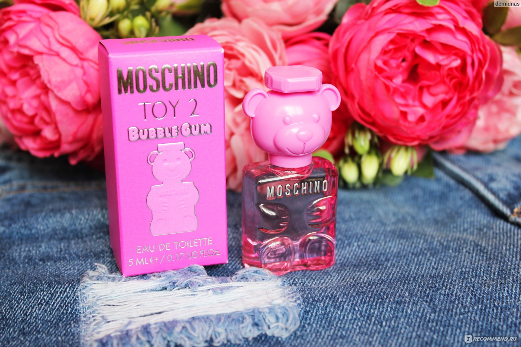 Духи той 2 москино бабл. Духи Москино бабл гам. Moschino Toy 2 Bubble Gum. Moschino "Toy 2 Bubble Gum Eau de Toilette" 100 ml. Духи Москино той 2 бабл гам.