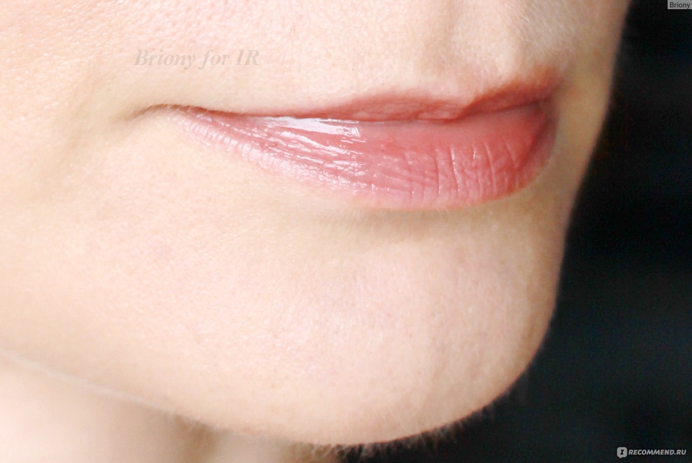 Оттеночный бальзам для губ Charlotte Tilbury Hyaluronic Happikiss фото
