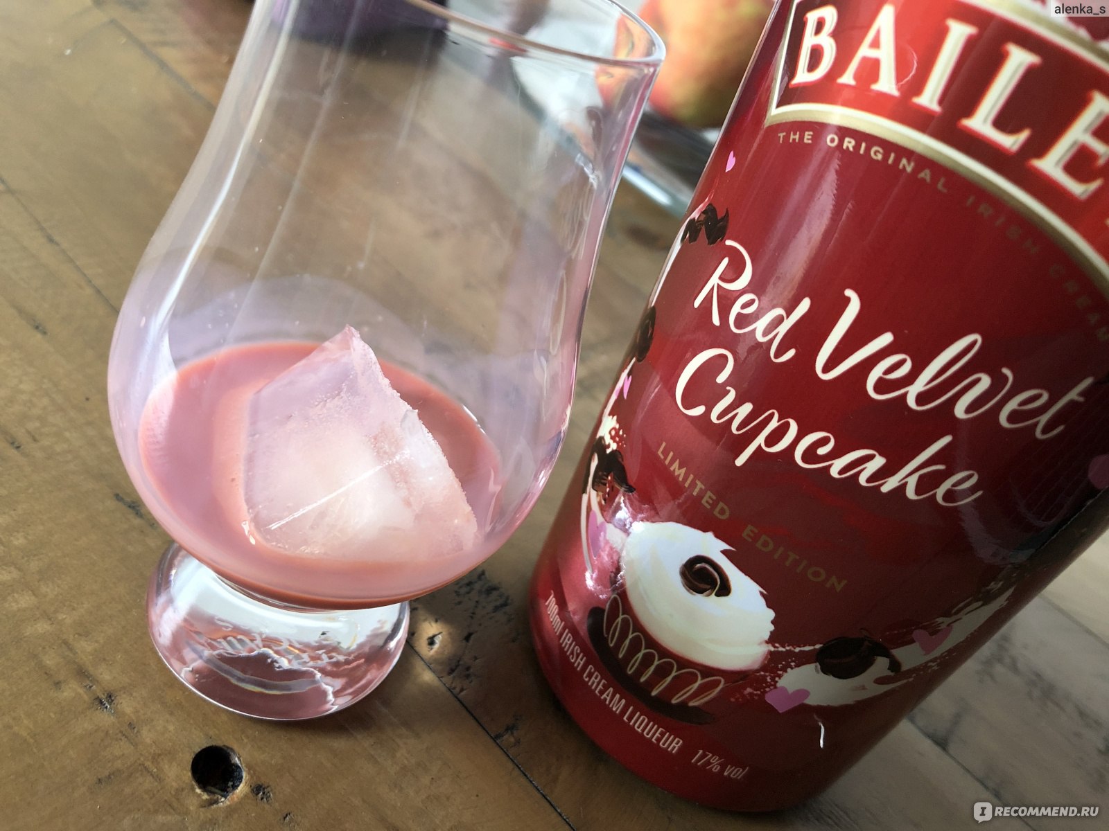 Ликер Baileys Red Velvet Cupcake - «Бейлиз для голубков, любишь  поворковать, беги за Red Velvet Cupcake... или не беги? ❌ + фото коллекции  алкоголя» | отзывы