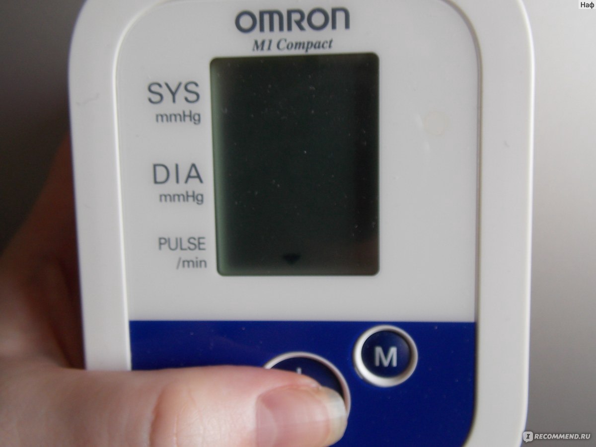 Тонометр Omron M1 Compact фото