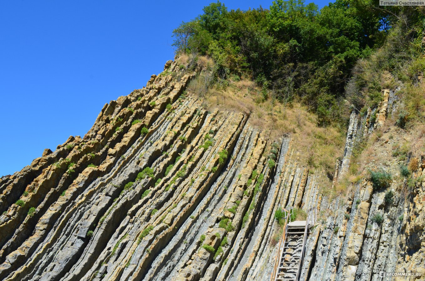 Краснодарский край село агой фото. Село Агой Краснодарский край. Скала Небуг. Скала в Небуге. Скала Киселева Ольгинка.