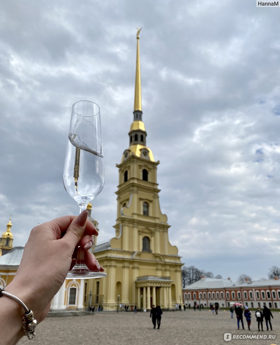 Санкт-Петербург (Россия) - «В Москву едут по работе, в Питер приезжают по  любви | Едет крыша от этих крыш, но спустя время понимаешь, что хочется  еще» | отзывы