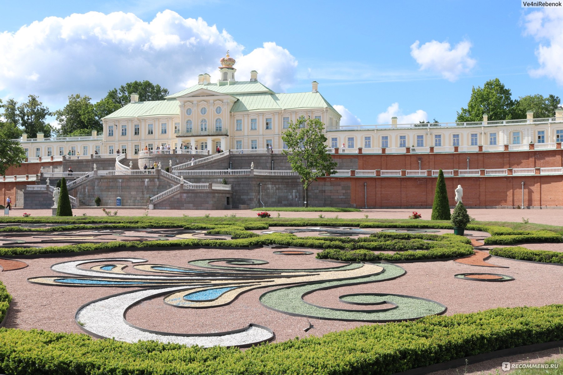 Россия, Санкт-Петербург, город Ломоносов (Ораниенбаум) - «Петергоф нервно  курит в сторонке» | отзывы