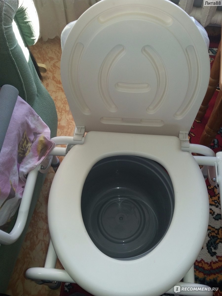 Кресло-туалет Тривес са 667 (с опуск. Подлакот.)