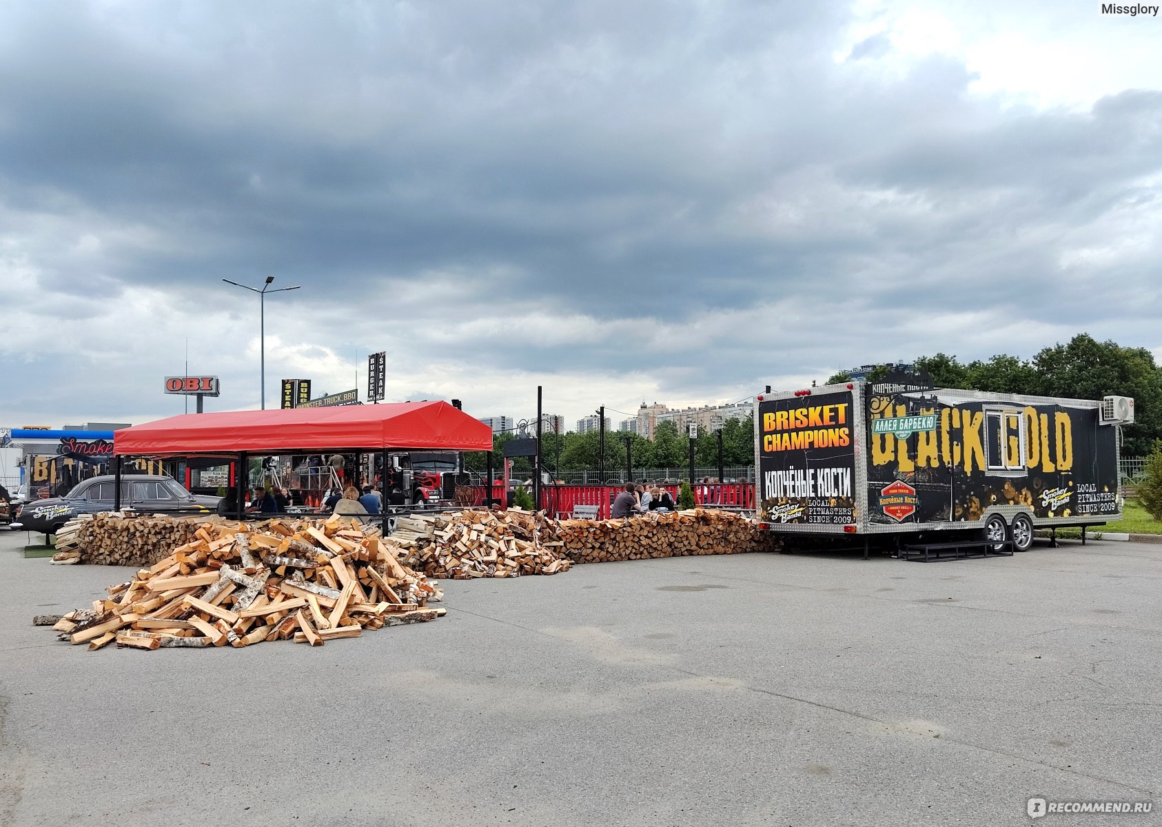 BBQ and Grill “Копченые кости”, Санкт-Петербург - «Супер антураж и идея, но  качество бургеров, подкачало. Как булка может испортить все впечатление?  Один из старейших уличных bbq в России» | отзывы