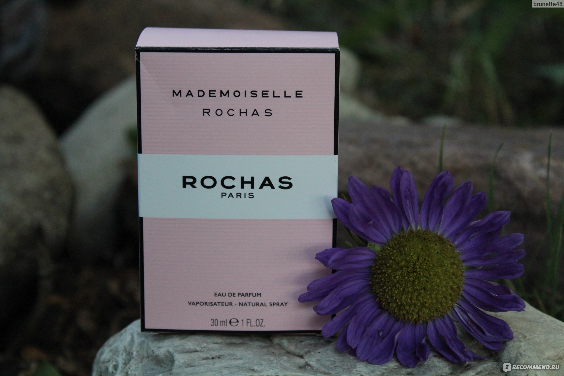 Rochas mademoiselle rochas отзывы. Цветочные духи Rochas. Rochas Rochas model. Rochas история создания фото. Духи рошас Флер Винтаж миниатюра.