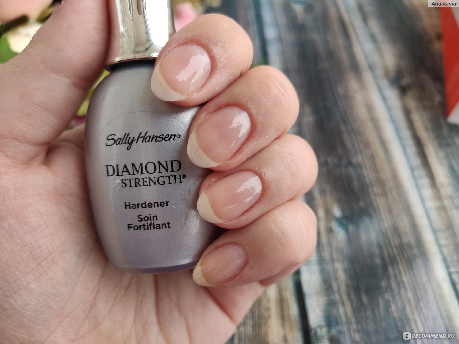 Средство для быстрого укрепления ломких ногтей Sally Hansen Diamond  Strength Instant Nail Hardener - «Помогает отрастить очень ломкие ногти.  Быстро.» | отзывы