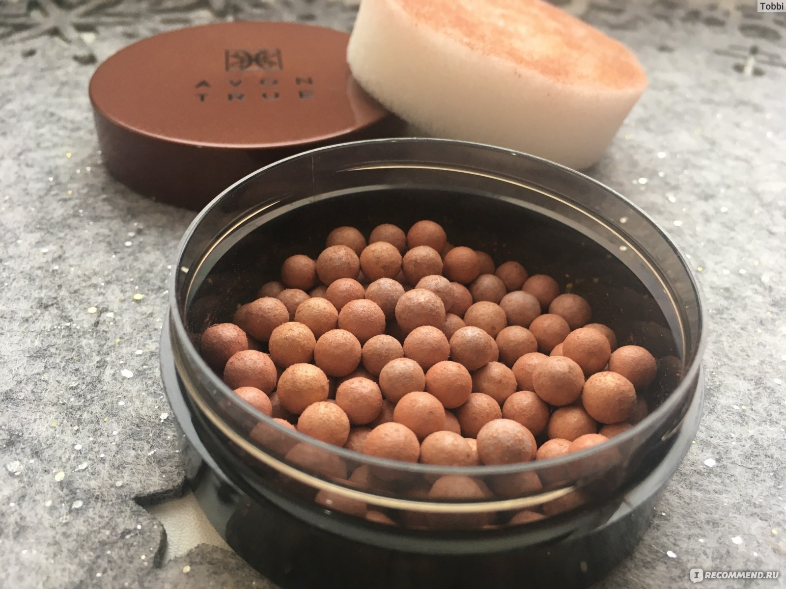 Avon glow. Румяна шарики эйвон Deep Bronze. Румяна шарики эйвон бронзовые/Deep Bronze. Румяна-шарики Avon Bright Bronze. Avon румяна шарики.