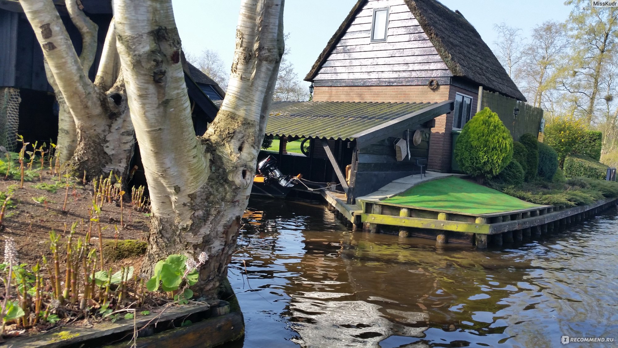 Нидерланды, Гитхорн (Giethoorn) - «Любите ли вы необычные места в Европе?  Гитхорн - одно из таких мест: каналы вместо дорог. » | отзывы