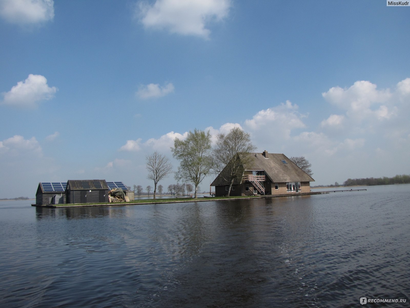 Нидерланды, Гитхорн (Giethoorn) - «Любите ли вы необычные места в Европе?  Гитхорн - одно из таких мест: каналы вместо дорог. » | отзывы