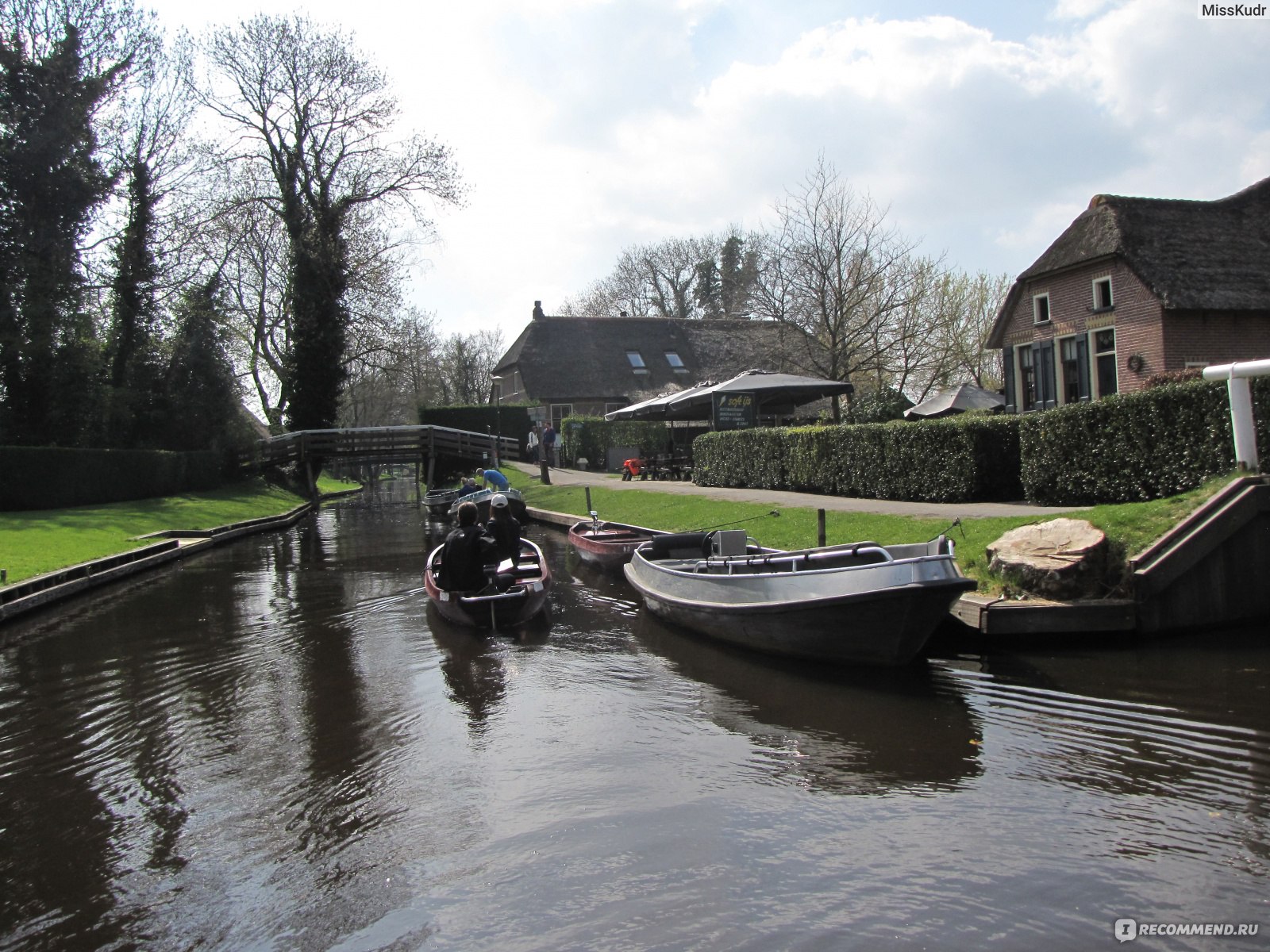 Нидерланды, Гитхорн (Giethoorn) - «Любите ли вы необычные места в Европе?  Гитхорн - одно из таких мест: каналы вместо дорог. » | отзывы