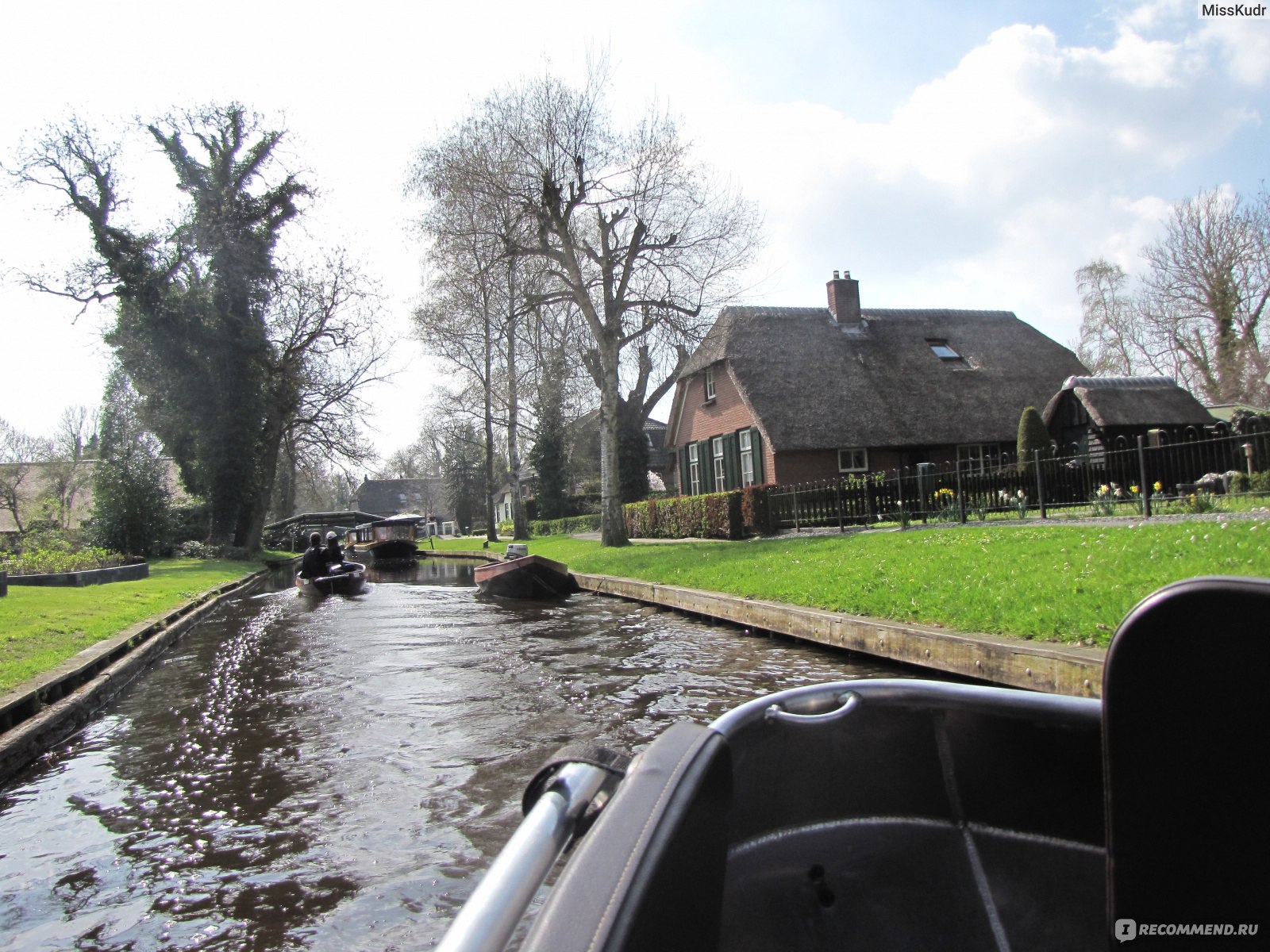 Нидерланды, Гитхорн (Giethoorn) - «Любите ли вы необычные места в Европе?  Гитхорн - одно из таких мест: каналы вместо дорог. » | отзывы